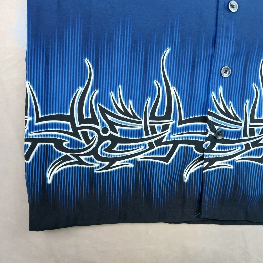 VTG ODO Small Mens Shirt Flames Tribal Y2K Embroidered 22x28‎